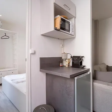 Automatic Check-in - Modern Flat In The City Center 아파트