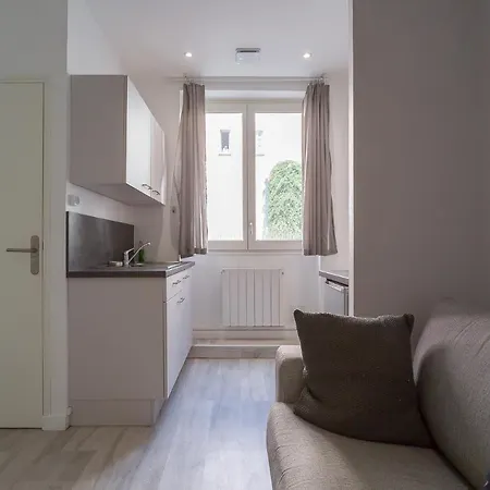 아파트 Automatic Check-in - Modern Flat In The City Center *