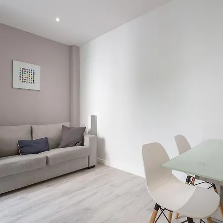 아파트 Automatic Check-in - Modern Flat In The City Center *