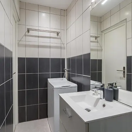 Automatic Check-in - Modern Flat In The City Center 아파트 *